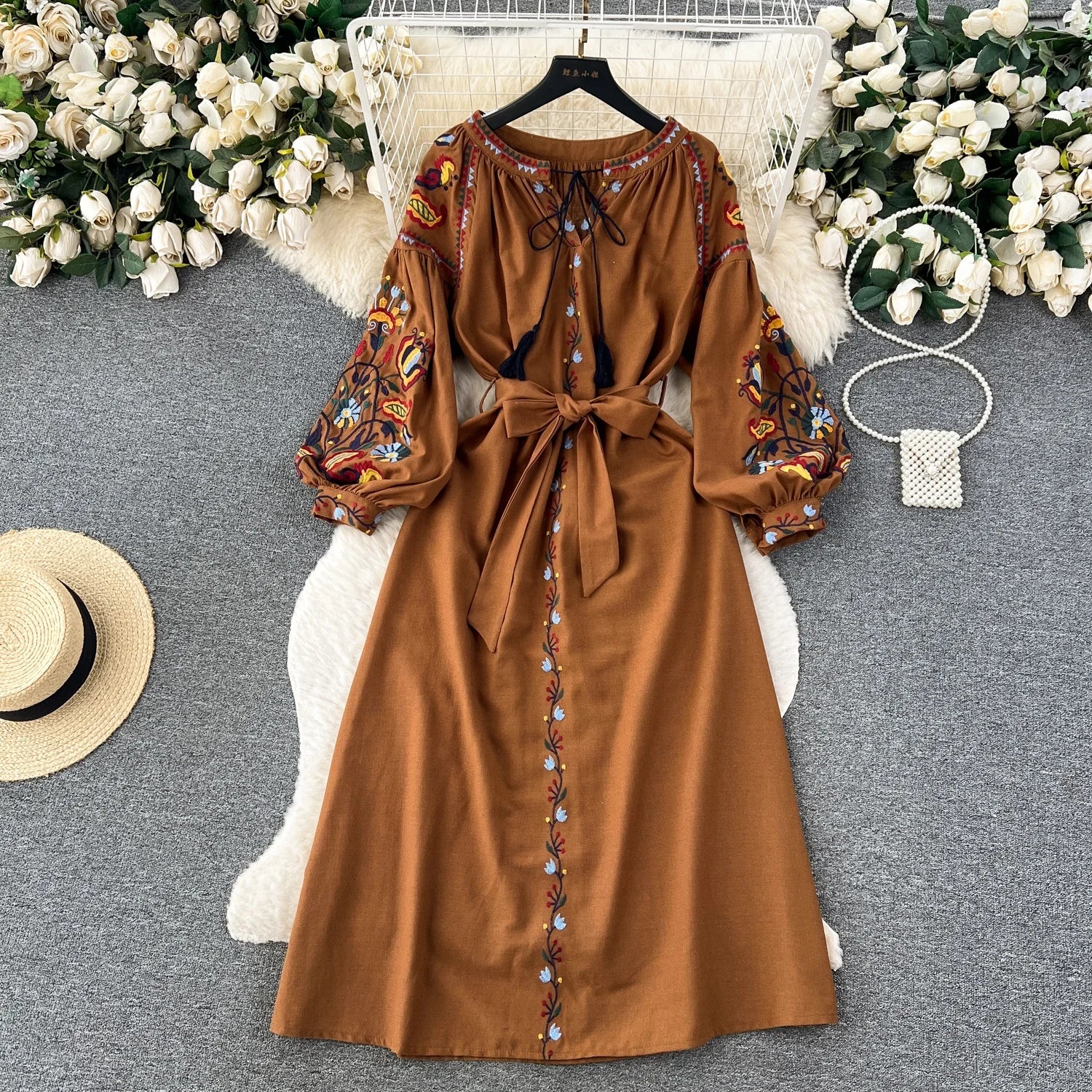 Women's Autumn Vintage Heavy Industry Embroidery Puffed Sleeve Lace-up Waist Mid-length Holiday Bohemian Dress