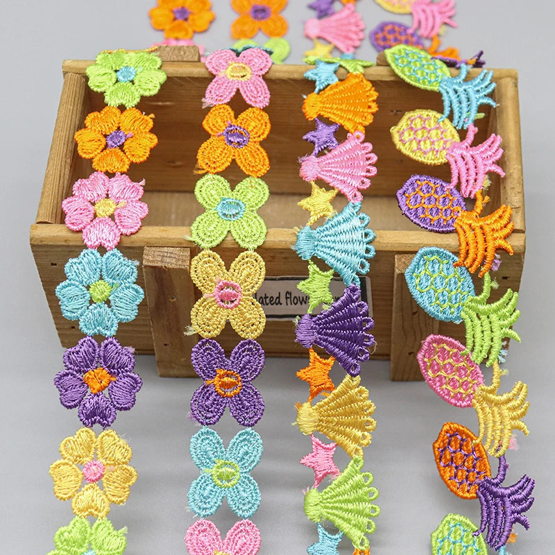 Manufacturer Wholesale Flower Lace Trim Multicolor Daisy Water Soluble Lace for Dress