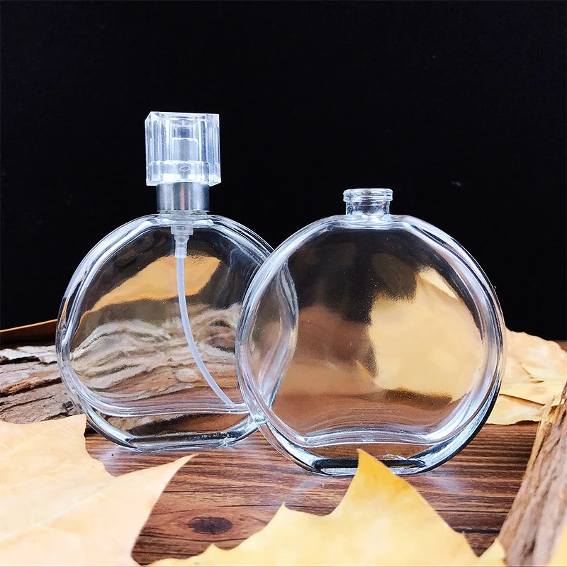 Wholesale Stock Luxury Glass Perfume Bottle Hot Flat Transparent Design 30ml 50ml 100ml Pump Sprayer Bottles Screen Printing