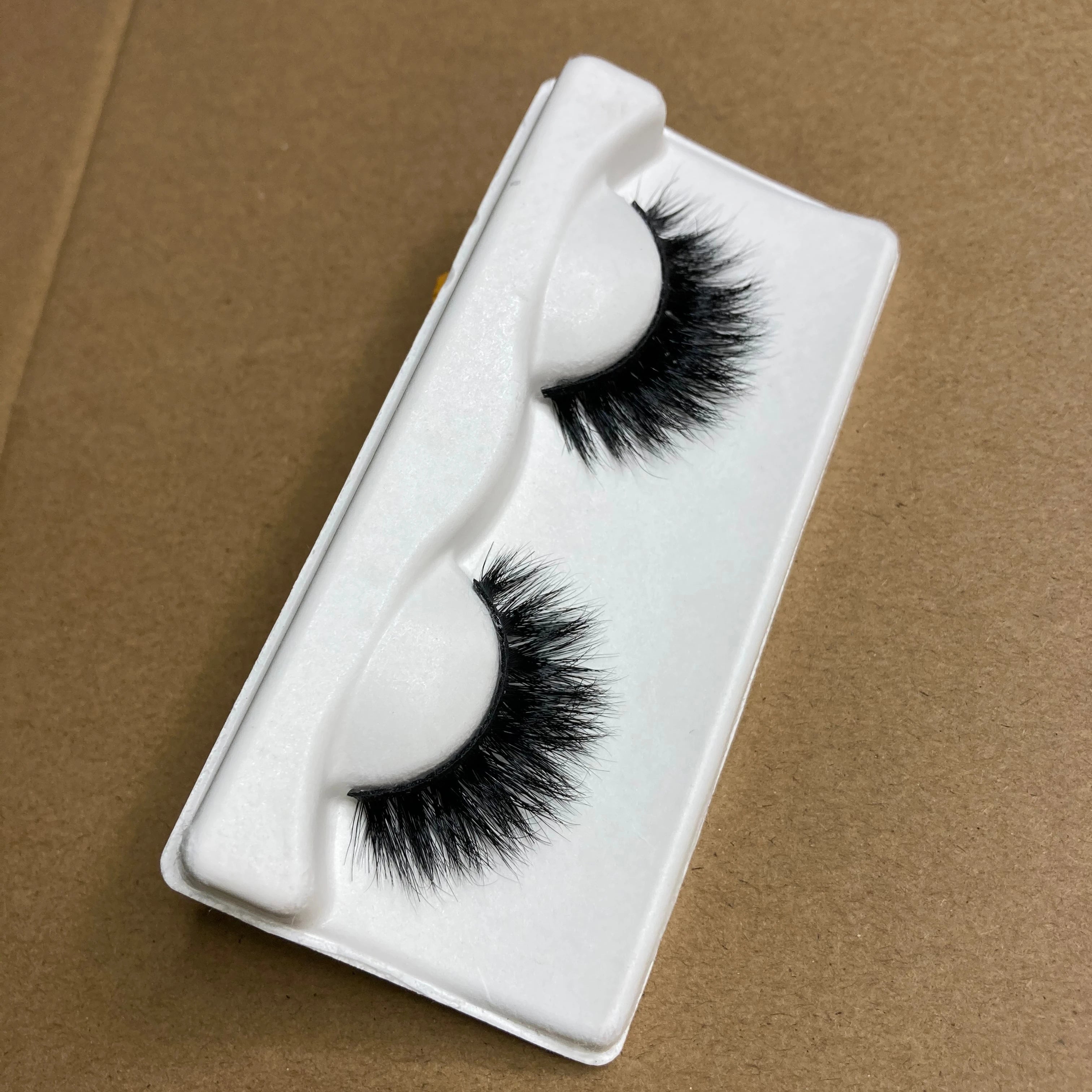 Ecofriendly Biodegradable Rectangle Mink Lash Tray Cases Custom False Eyelash Packaging Tray
