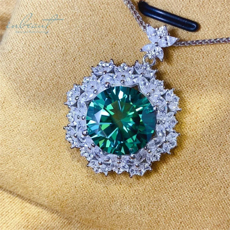New Arrival Silver 925 Original 10 Ct Brilliant Cut Diamond Test Past Green Moissanite Snowflake Pendant Necklace Fine Jewelry