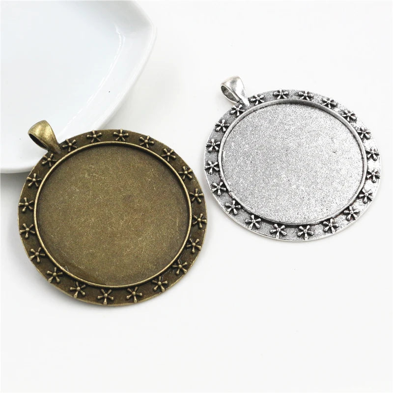 40mm Inner Size Antique Bronze and Silver Plated Colors Flower Style Cabochon Base Setting Charms Pendant