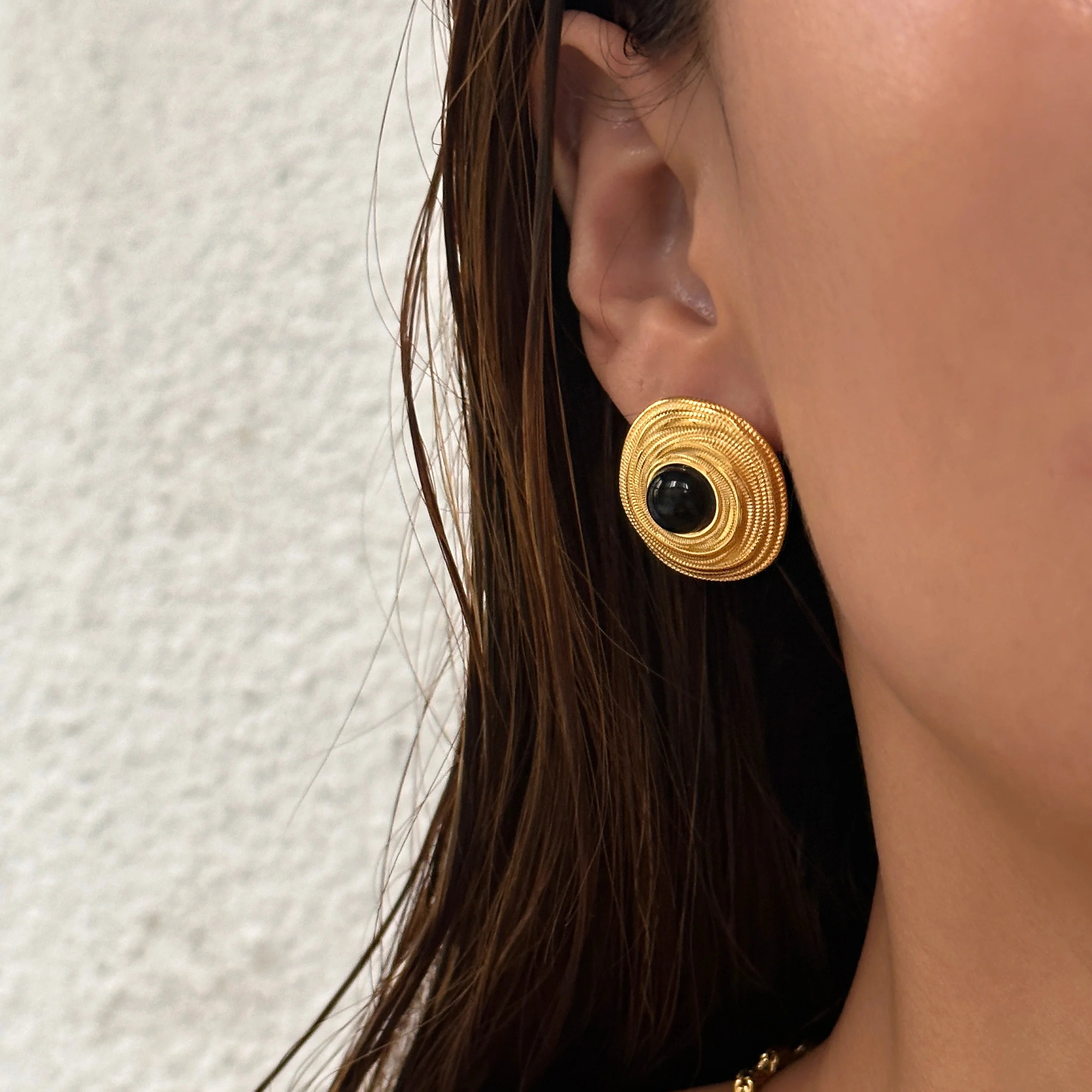 Dazan Autumn Winter 18k Gold Plated Unique Hypoallergenic Stainless Steel Vintage French Cat Eye Zircon Bread Earrings for Women