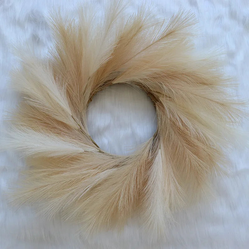 Wholesale Fluffy and Easy Hanging Artificial Pampas Grass Wreath  for Boho Home Wedding Decoration