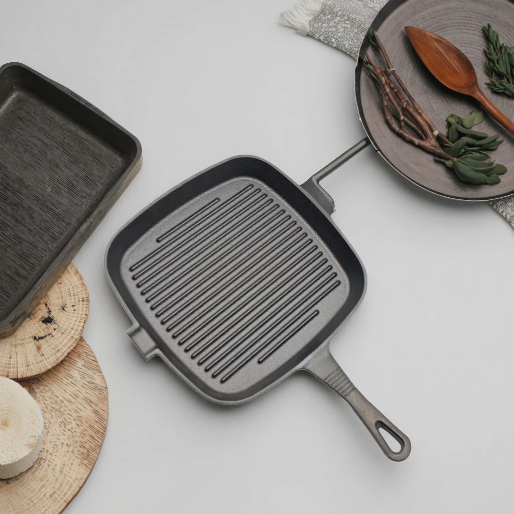 Success Cast Iron Square Steak Grill Pan with Pouring Spout