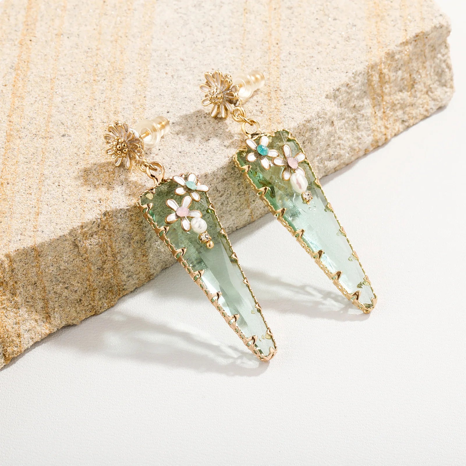 Fashionable and Elegant Flower Earrings with Tassels Chinese Style Retro Earrings Antique Ethnic High-end Floral Earrings