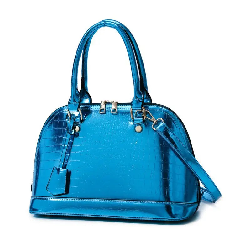 Women's Crocodile Pattern Totes Shoulder Bags 2025 Spring New Collection Simple Fashionable Ladies Messenger Bag Chains Summer