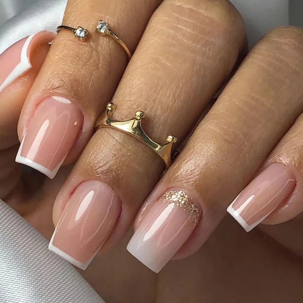 Popular Nude square Stick on Press on Nails Short French Nail Artificial Decoration Fake Nails