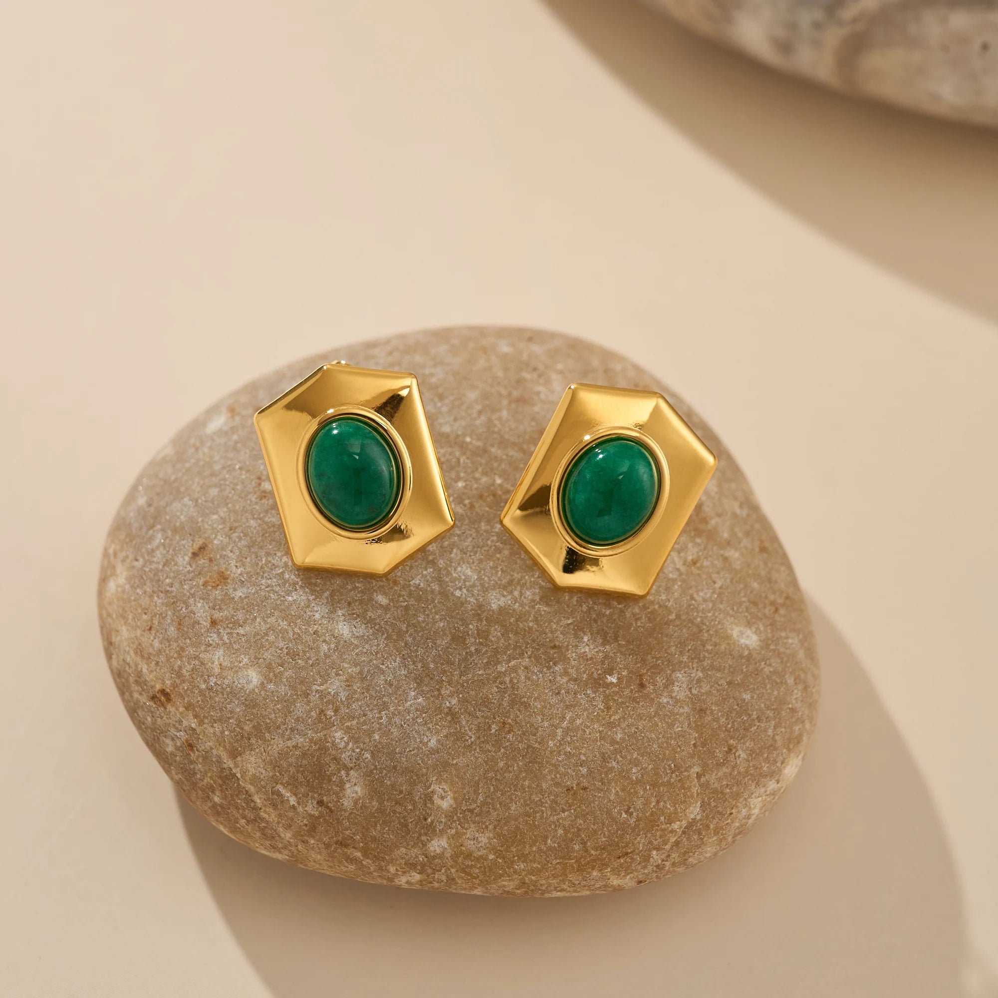 2025 Dazan New HOT 18k Gold Plated Hypoallergenic Stainless Steel Vintage Green Natural Stone Shine Earrings Elegant Jewelry