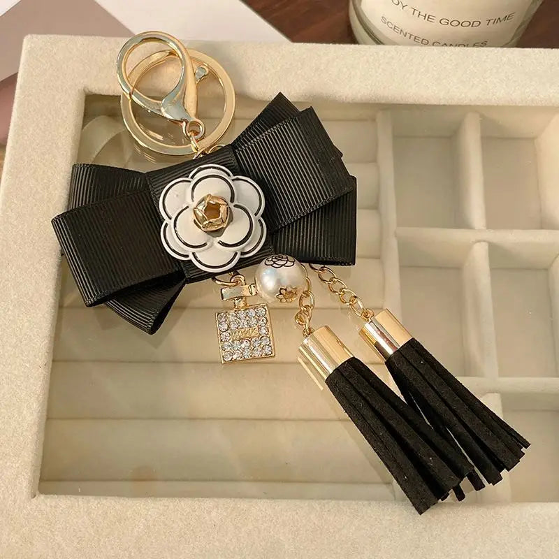 Bow Pearl Beads Handbag Personalized Keyring for Women Purse Wallet Girls Car Key Ring Sparkling Perfume Bottle Diamond Keychain