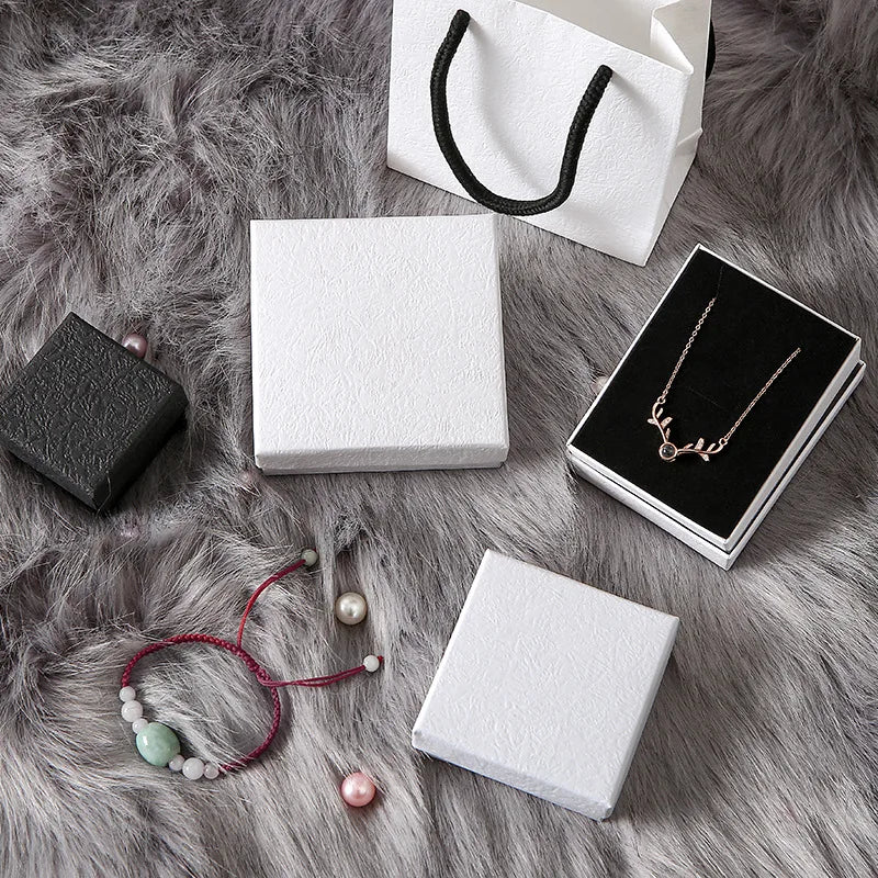 Customized White Cardboard Printing Logo Ring Earring Necklace Packaging Jewelry Box With Pouch Bag YF2960
