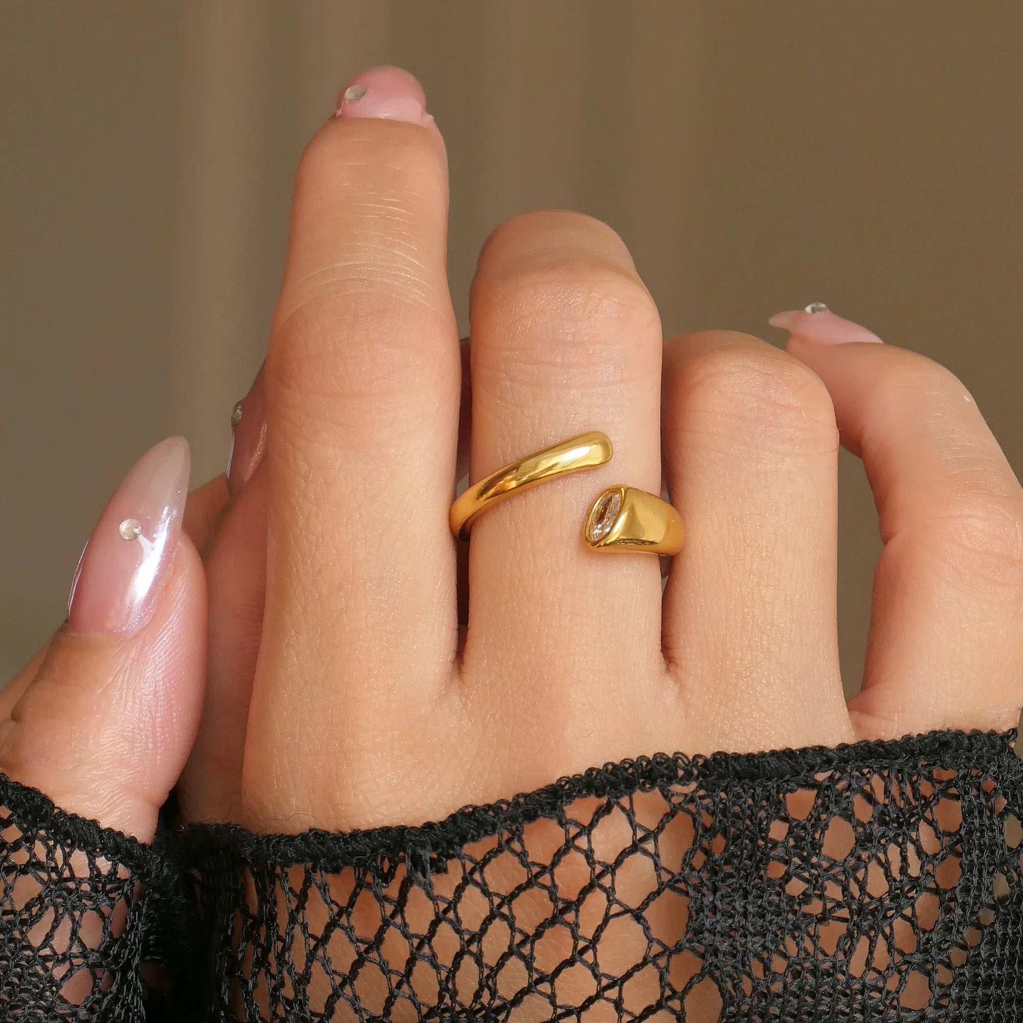 NEW VINTAGE SUPER SHINE SLIME WAVE SNAKE ZIRCON RING Dazan New Winter INS 18k PVD Gold Plated Stainless Steel Valentine Day Gift