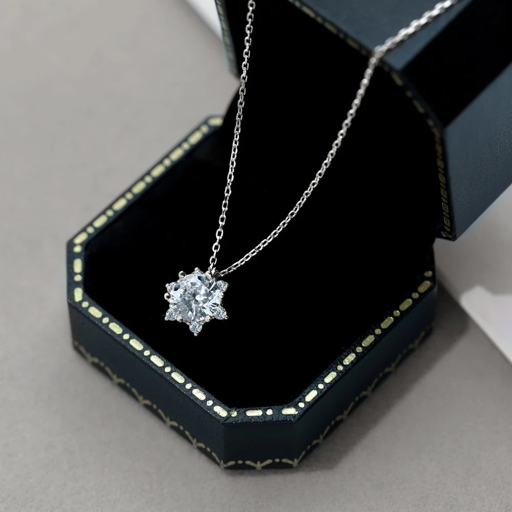Fine Jewelry 925 Sterling Silver Cubic Zircon Snowflake Crystal Pendant Necklace
