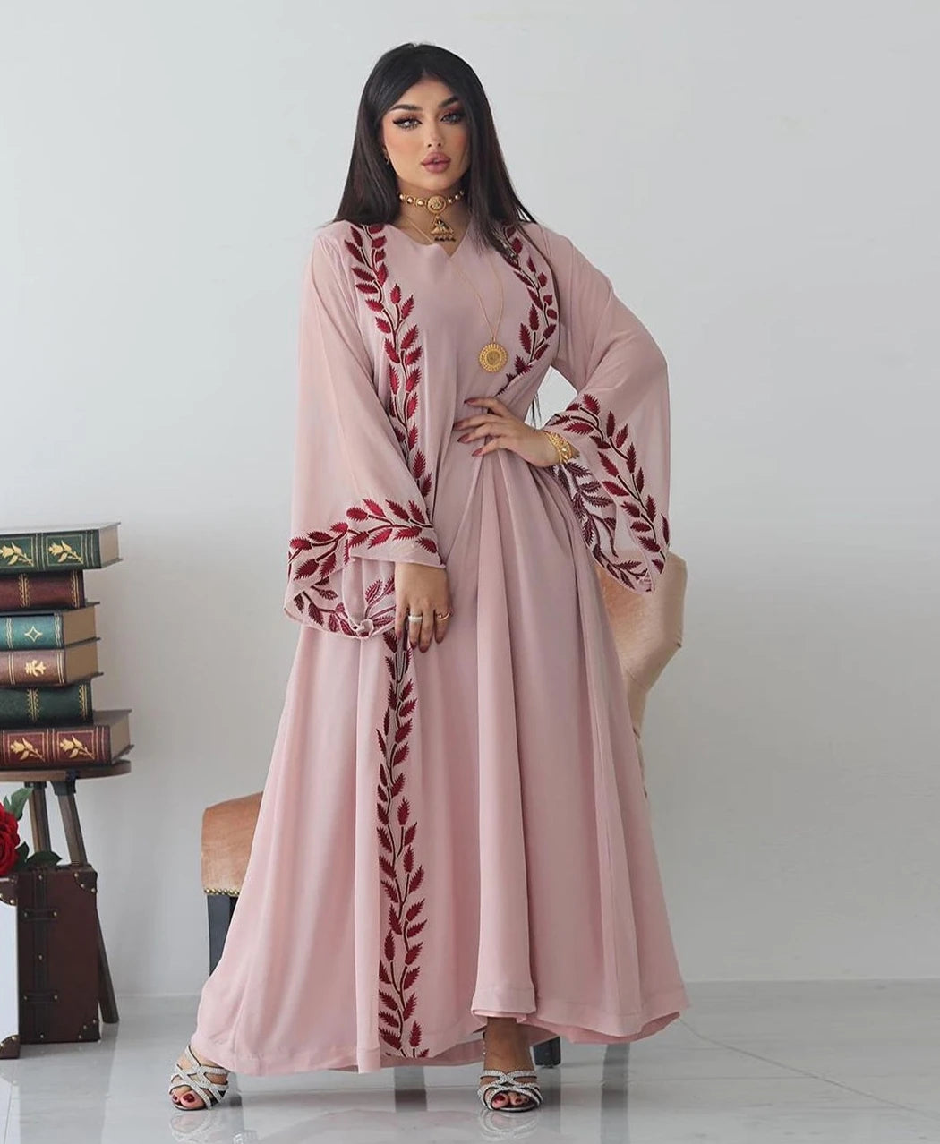 2026 New Style Luxury Abaya Dress for Women Elegant Long Chiffon Islamic Clothing for Muslim Women Factory Price Shenzhen Lily