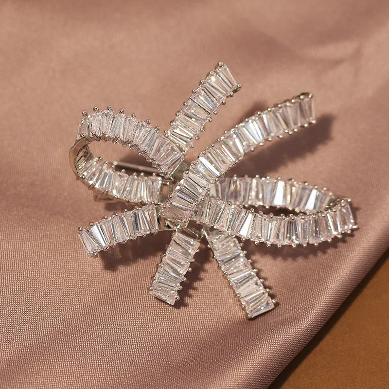 Jachon New Gorgeous Bow Tie Bouquet Brooch Pin Hot Selling Golden Supplier Coat Brooch Wedding Clear Zircon Crystal Brooches