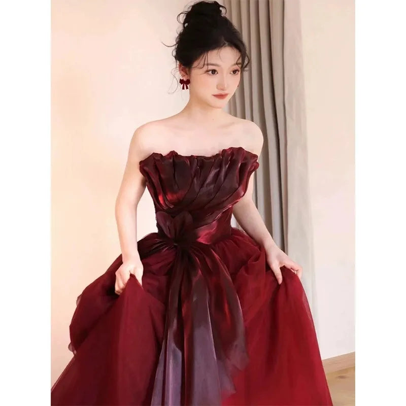 S0589T Summer Royal Banquet Wedding Dress Elegant Bridal Gowns With High-Level Sensory XL Size and Chapel Train