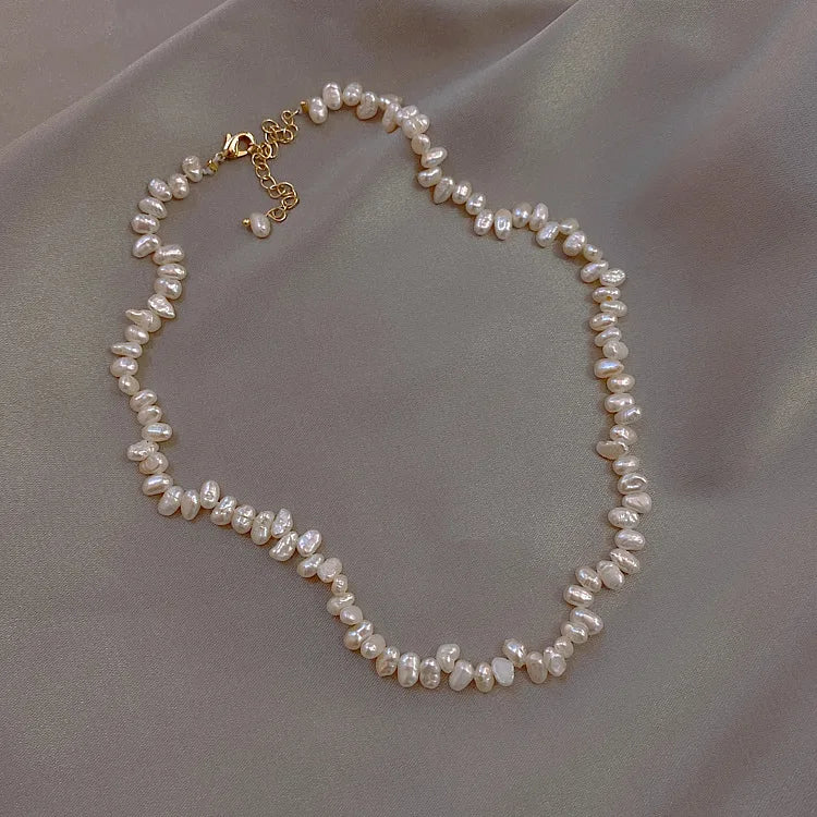 2022 Fashion Freshwater Pearl Gold Plated Vintage Choker Necklace Customized Handmade Geometric Shape Small Rice Pearl Gift