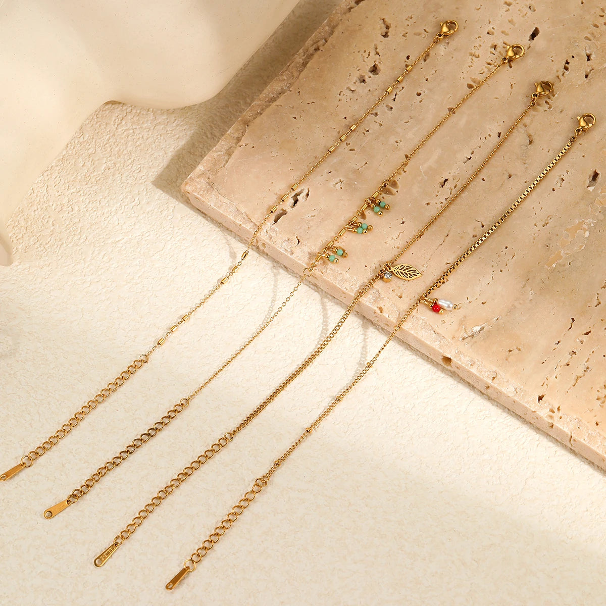 Latest Pearl Leaf Pendant Beads Chain Bracelet Stainless Steel Gold Plated Stacking Bracelet Fashion Jewelry