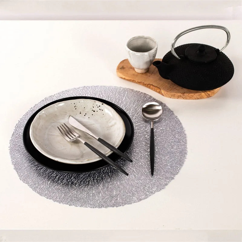 Ychon Placemats Metallic Hollow Out Placemats Table Place Mats Round Non-Slip Table Mats Outdoor Indoor Dinner