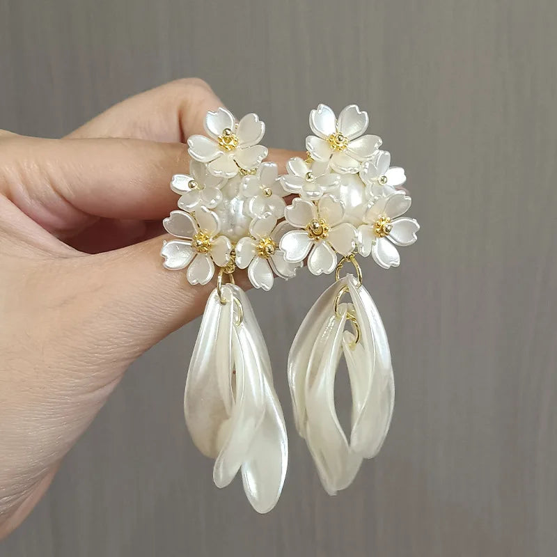 2025 French Exaggerated  High-end Long Bridal Fairy Flower Inlaid Zircon Fairy Luxury Temperament Earrings  for Women Gift