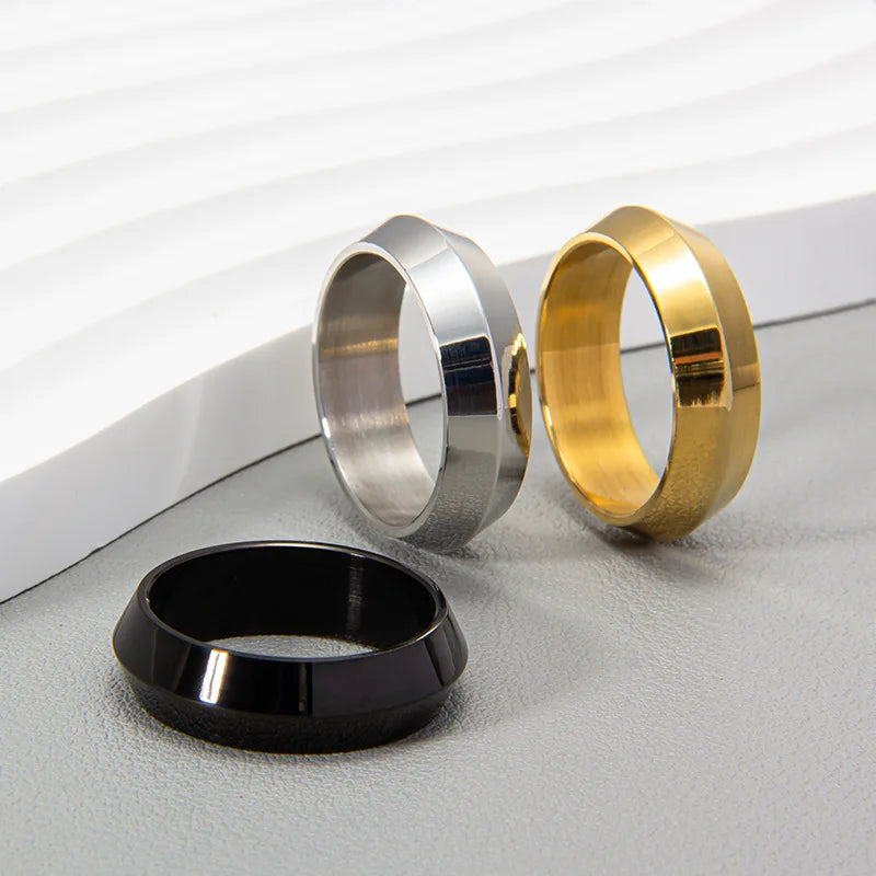 Wholesale Fashionable and Trendy Conical Stainless Steel Rings Cool Couple Rings From Yiwu Accessory Factory Hip-Hop Style