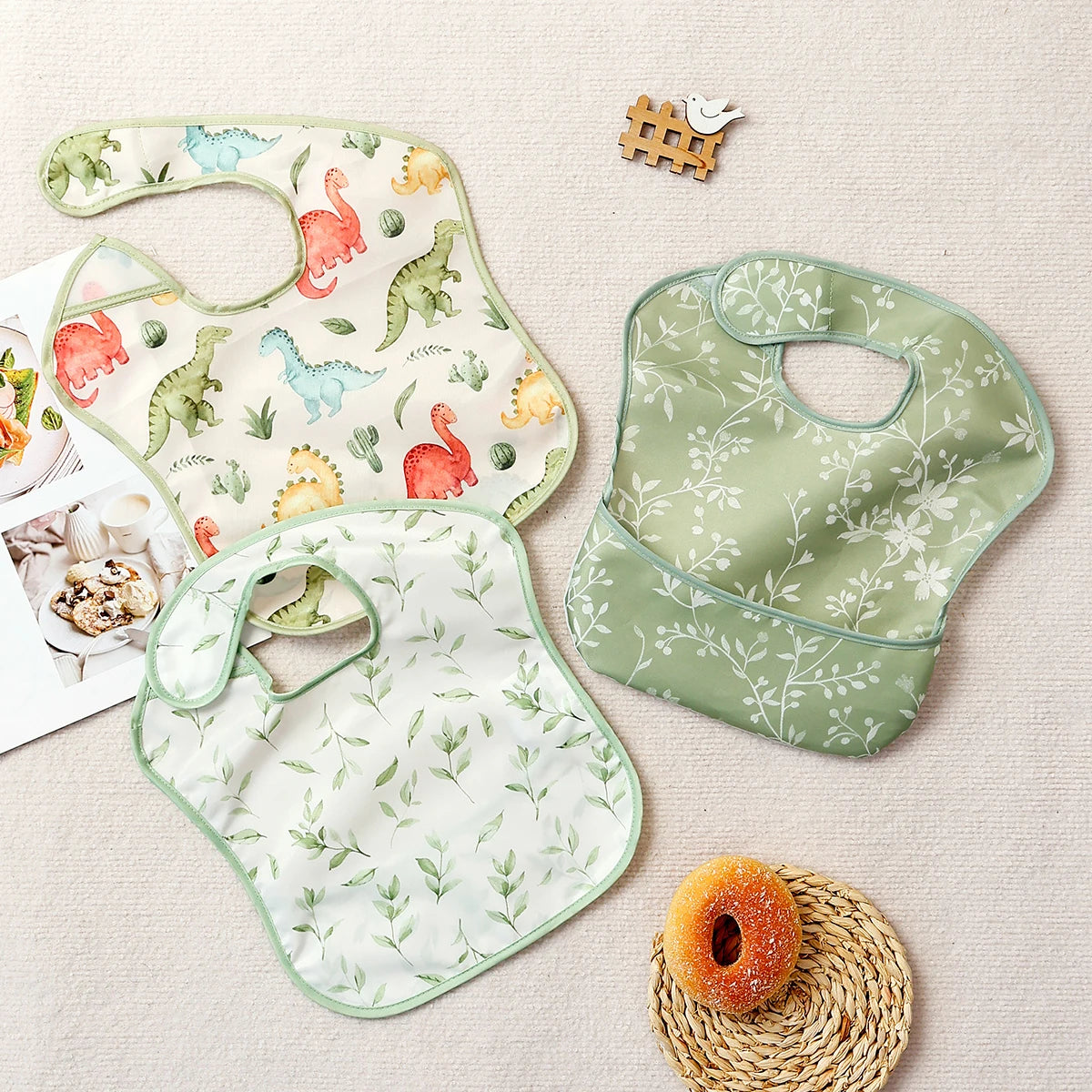 Adjustable Velcro Strap Closure Animal Pattern Waterproof Bib for Babies and Toddlers OEM Service Available From