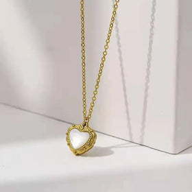 Tarnish Free Gold Plated Stainless Steel Choker Necklace Fashion Heart Shell Pendant Necklace for Women Colier Pour Femme