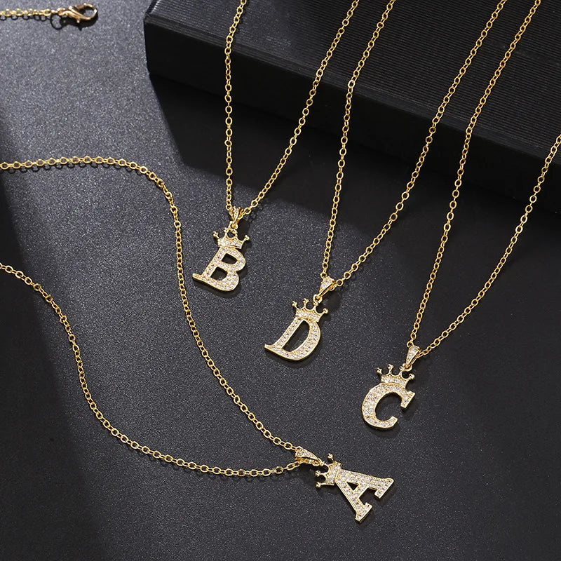 G1795 Wholesale Collier Gold Plated Alphabet Pendant Necklace Micro Insert Cubic Zircon Cz Crown Old English Initial Necklace