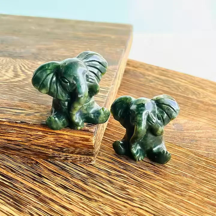 Wholesale Natural crystal crafts Green Jade Elephants Energy Healing green jade carving Animals for home decoration