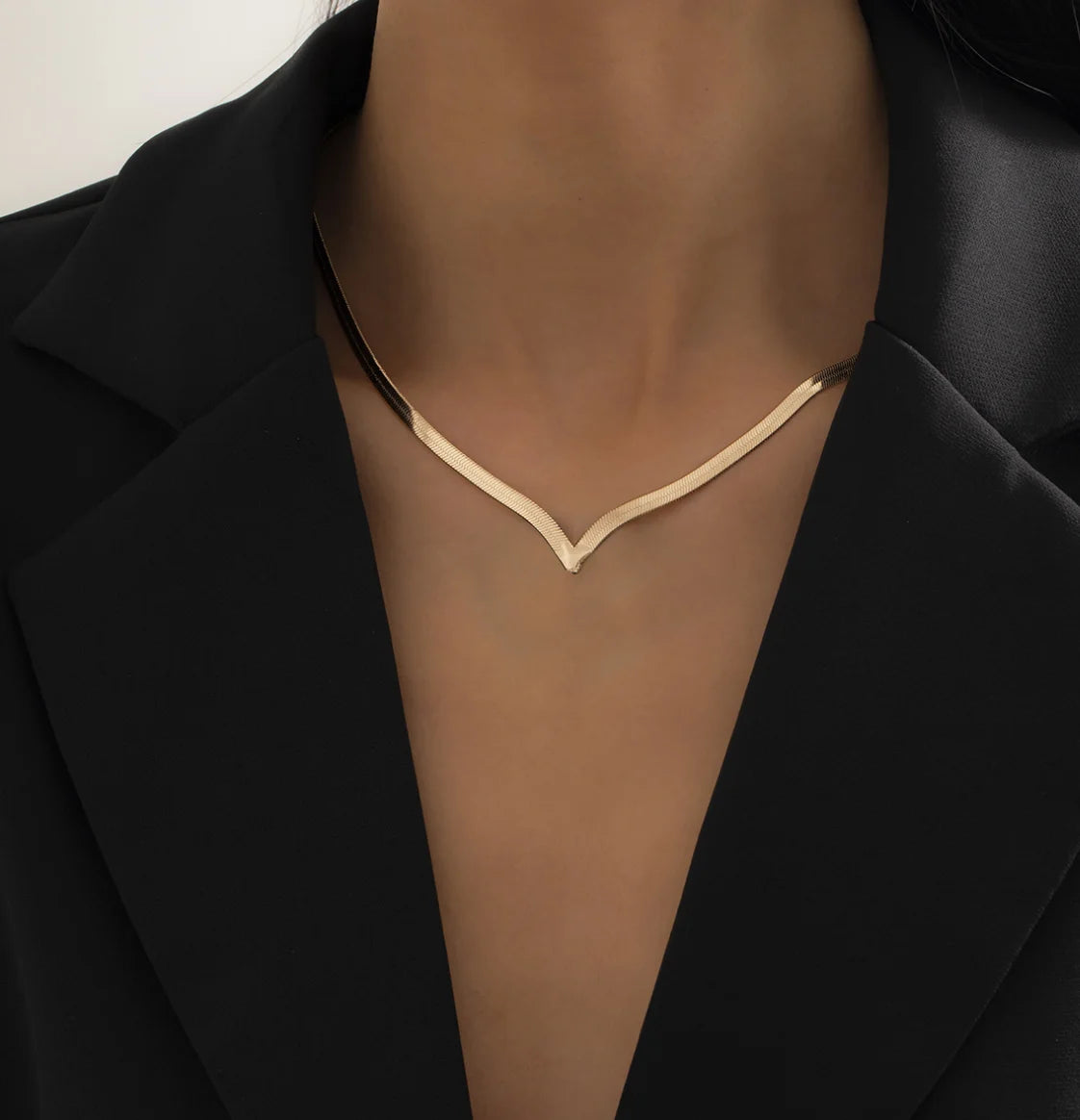 Hip-hop Street Pat Metal Snake Bone Chain Neck Chain Ins Cool Style V-shaped Necklace Women Accessories