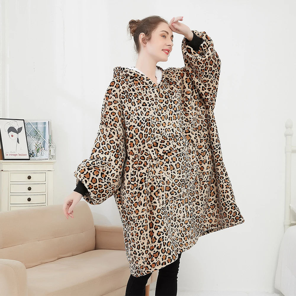 Original Factory Custom Giant Pocket Design Oversized Flannel Sherpa Sweatshirt Wearable Hooded Wearable Hoodie Blanket