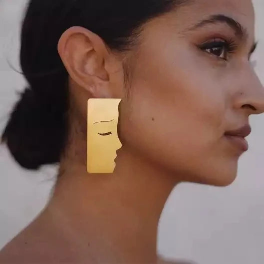 Custom Simple Face Kiss Earrings Large Gold Stud Earrings Women Geometric Statement Jewelry Accessory Valentine's Day Earrings