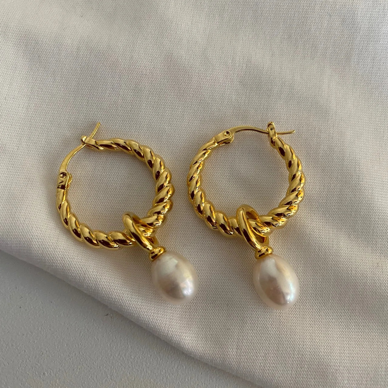 Haiyang Vintage Fashion Pearl Drop Earrings 18K Gold Plated 6-8mm Natural White Freshwater Hoop Pearl Earrings