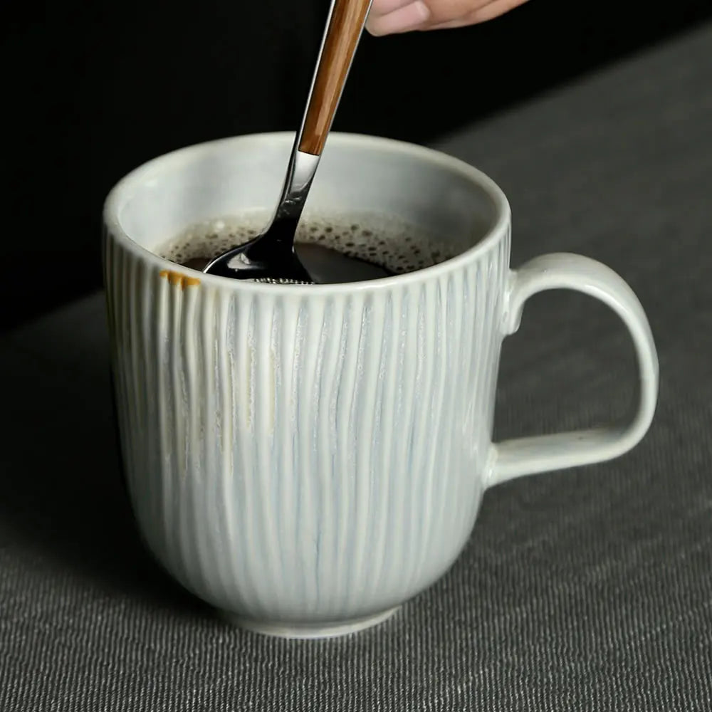 Factory Direct Wholesale Nordic Style Eco Friendly Personalized Porcelain Tea Mugs and Ceramic Coffee Mug Cup for Cafe