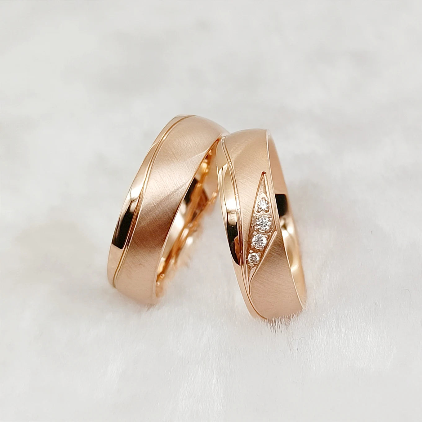 Wholesale Europe Style Wedding Rings Sets for Men and Women 18k Rose Gold Plated Jewelry Romantic Couples Ring