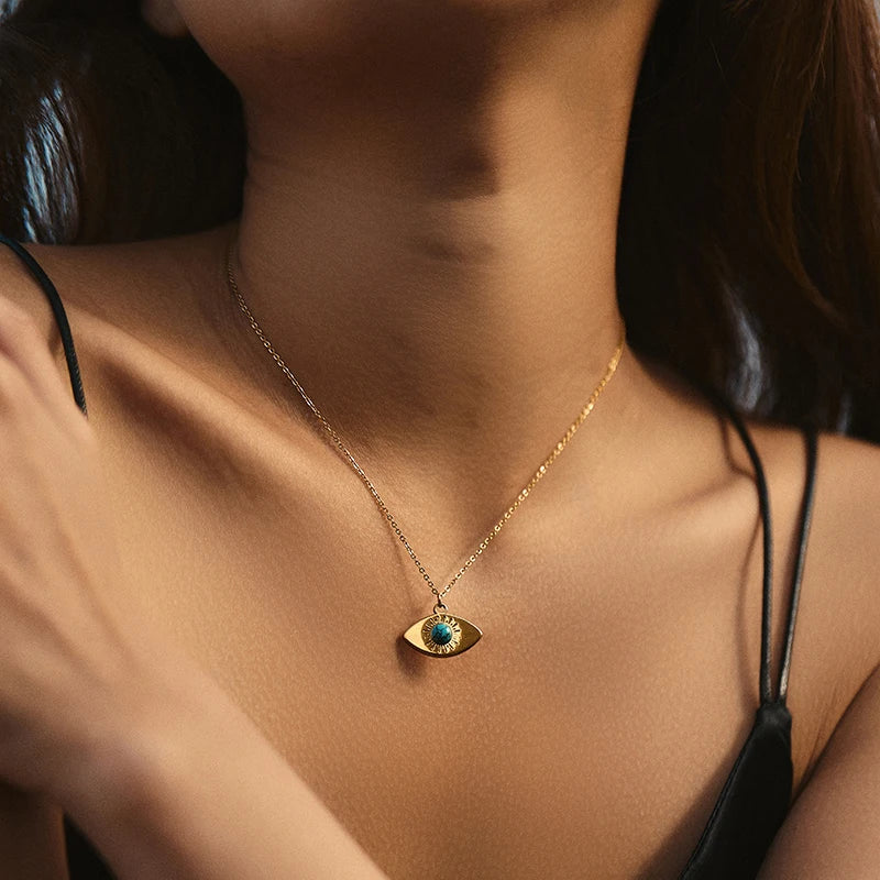 Bohemia Style 18K Gold and Stainless Steel Chain Waterproof Women's Necklace With Natural Stone Decoration Eye Shaped Pendant