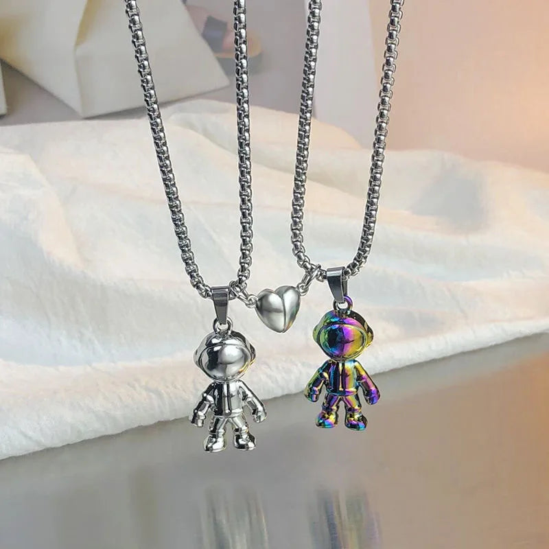 2021 Fashion Men Women Stainless Steel Astronaut Robot Pendant With Magnetic Necklace for Couple Men Women Spaceman Necklace
