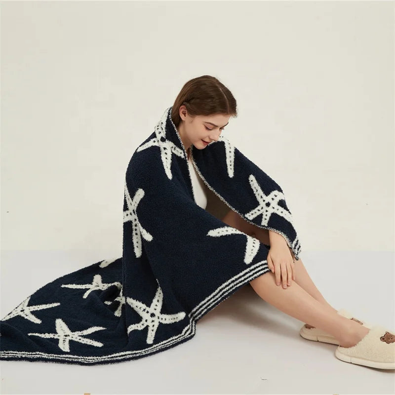 Jacquard Technics Logo Decorative Style Microfiber Fluffy Custom Travel Blanket Sofa Cover Polyester Knitted Blanket HX