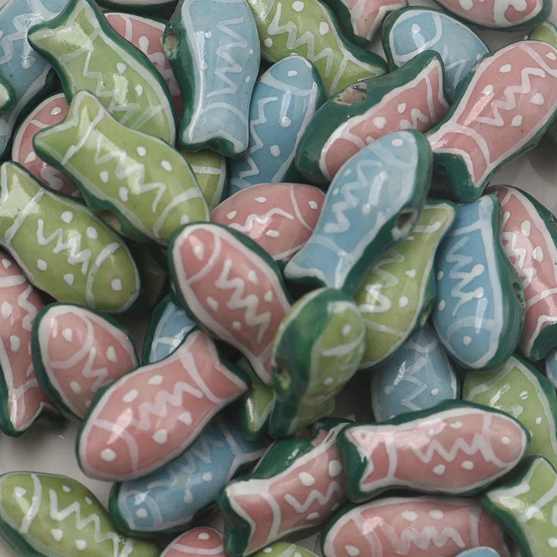 Low Price 10*21mm Colorful Glazed Ceramic Clay Beaded Graffiti Fish Shape Loose Beads DIY Jewelry Findings