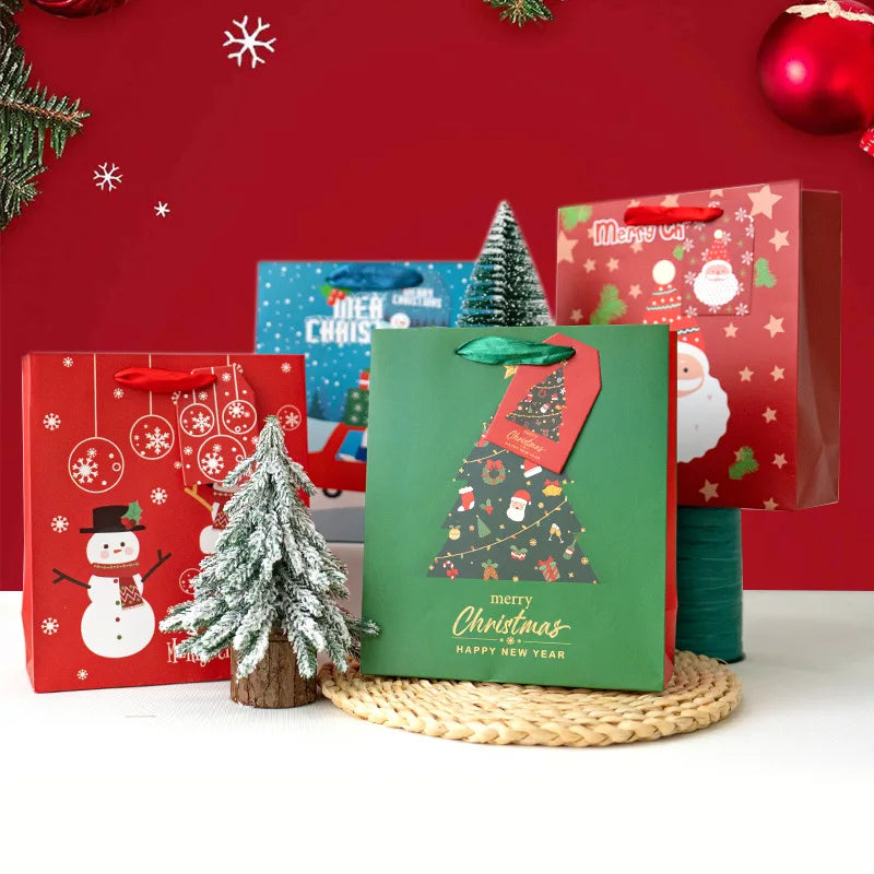 Best-selling New Christmas Cartoon Pattern Printing Holiday Gift Packaging White Cardboard Tote Paper Bag