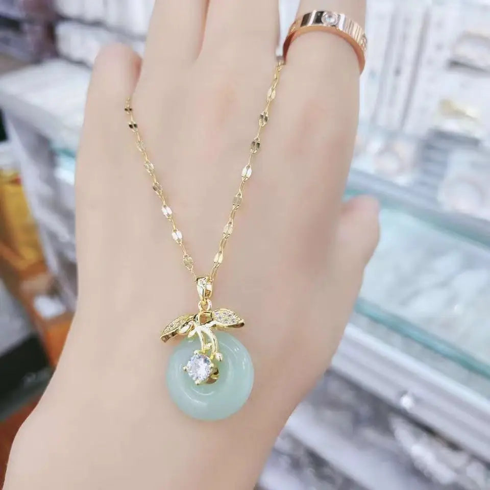 Trendy Lucky Round Natural Light Green Jade Necklace Jewelry Stainless Steel Natural Stone Gemstone Leaf Flower Necklace Jewelry