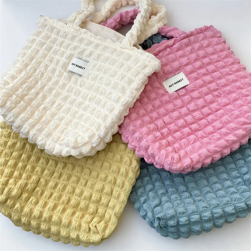 2023 New Fashion Flower Puffy Quilted Polyester Shoulder Shopping Handbag Puffer Tote Bags Customized Colors All Seasons Medium