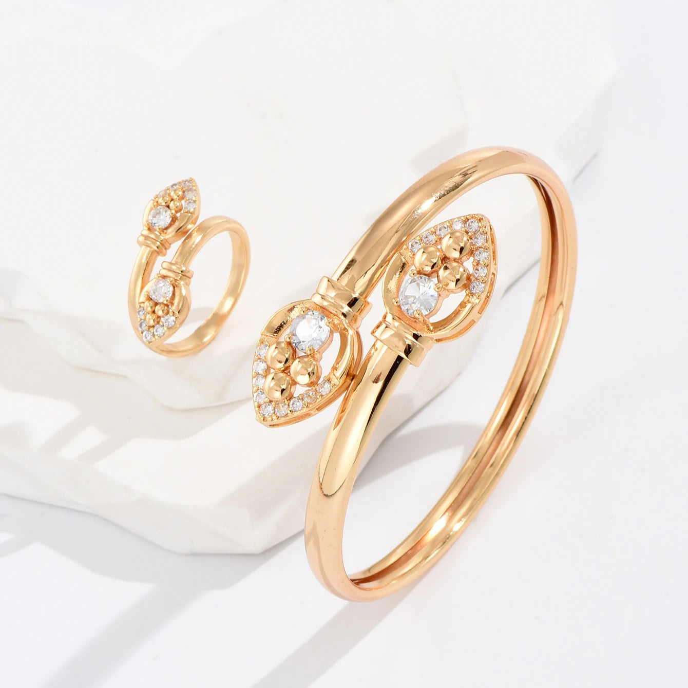 Popular Fashion Accessories Wholesale Classic Simple Inlaid White Zircon Love Luxury Jewelry Set Women's Set