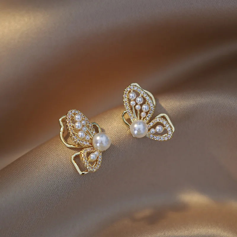 Fashion Jewelry Earrings Female Cubic Zirconia Butterfly Pearl Earring Gold Plated Hollow Butterfly Pearl Stud Earrings for Girl