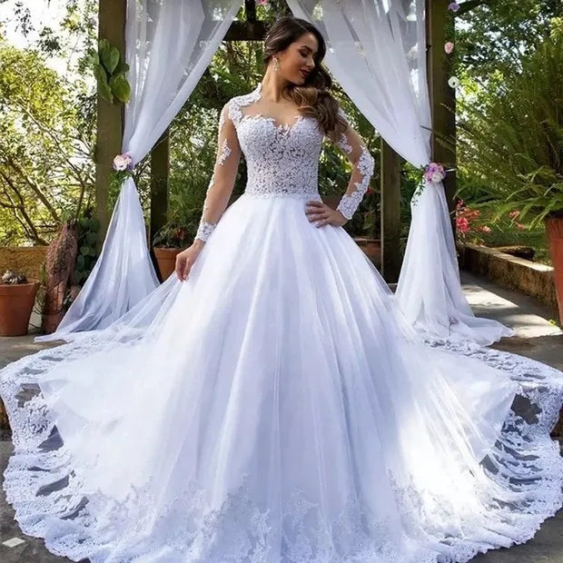 AL1388 Factory Direct 2025 New Custom White European American Wedding Dress with Big Train Crystal Ruffle Decoration for Brides