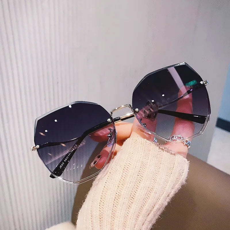 2021 New Fashion Polygonal Frameless Sunglasses Female Round Long Face Light-colored Sunglasses