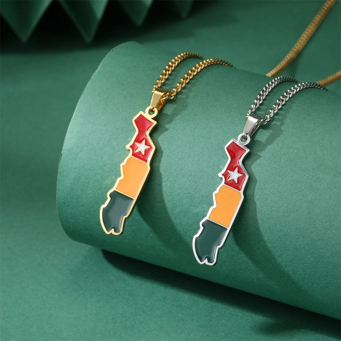 Manufacturer Enameled Africa Togo Map Chain Necklace Stainless Steel 18K Gold Plated Enamel Togo National Flag Pendant Necklace