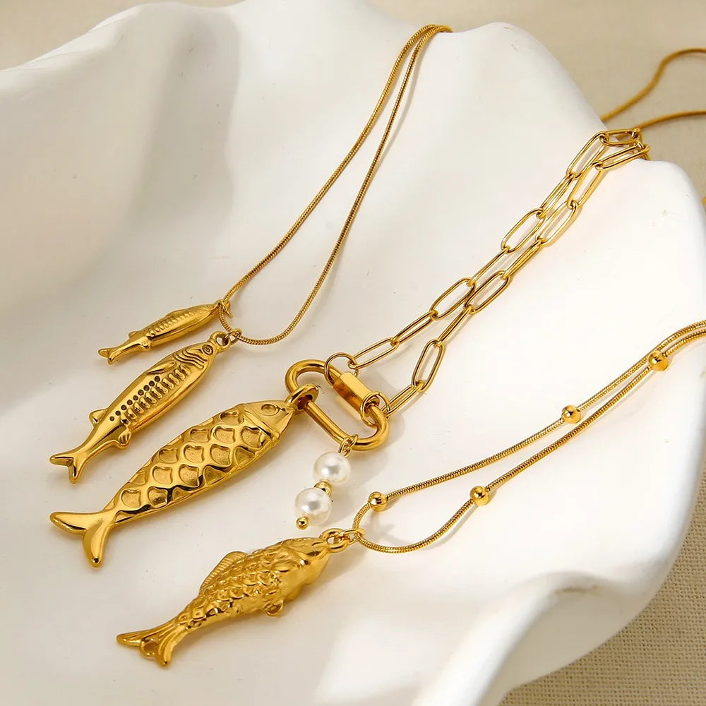 2025 Trendy New Waterproof Hypoallergenic Stainless Steel 18K Gold Plated Fish Hoop Earrings Pearl Pendant Necklace Jewelry Set
