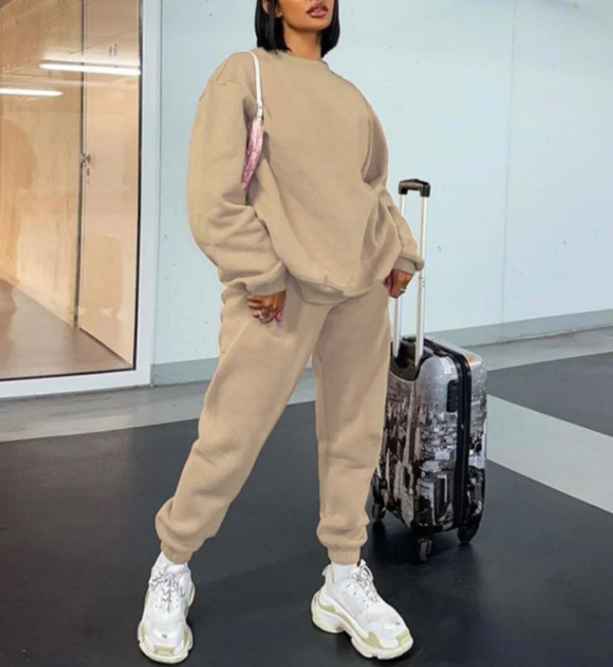 Winter Custom Logo Plain Sports Tracksuit Sweatsuit Women 200GSM Oversized Pullover Hoodie and Sweatpants Set