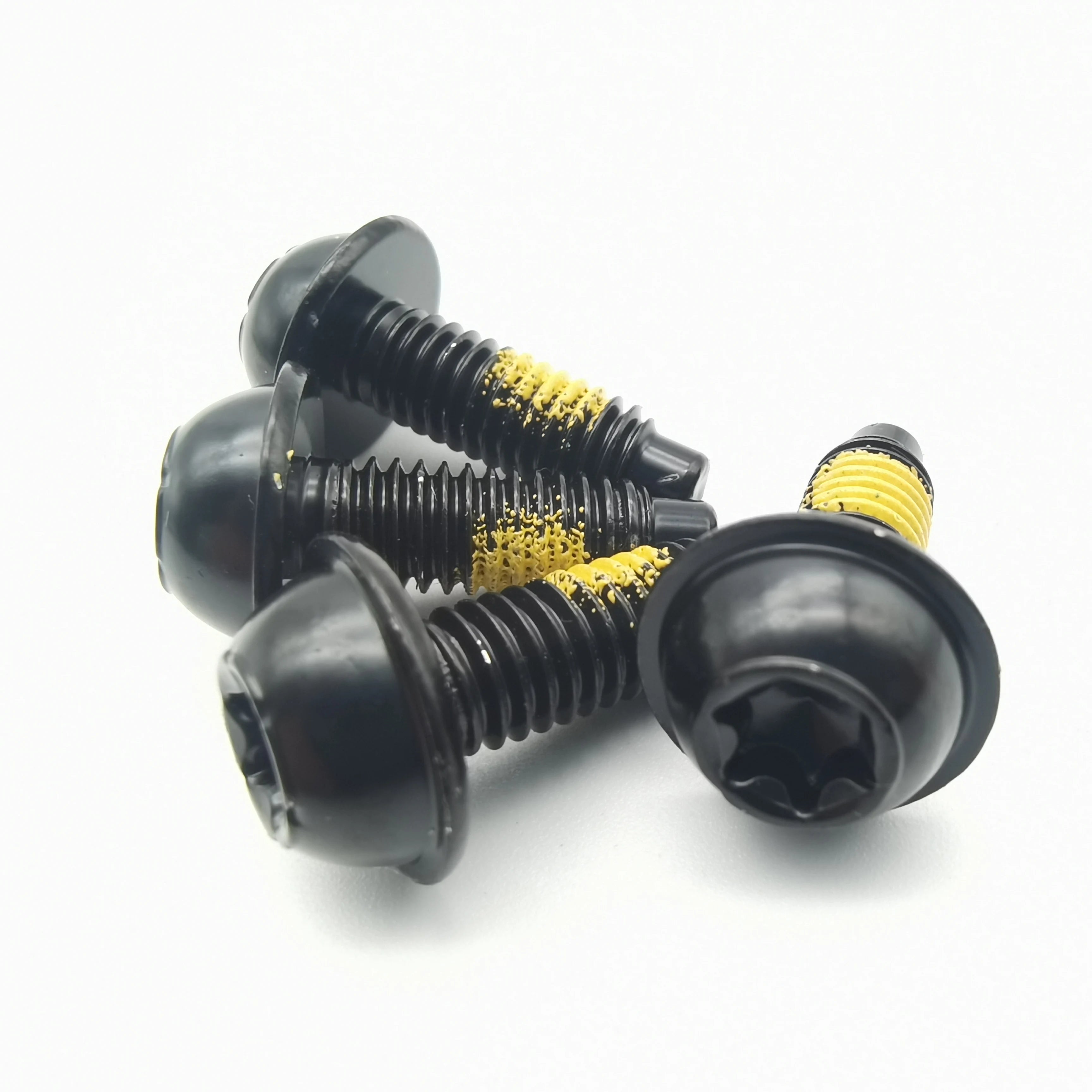 Bolts Manufacturers plum Blossom groove Slotted Raised Head Oval Black Plain Black Steel Stainless Car Screw
